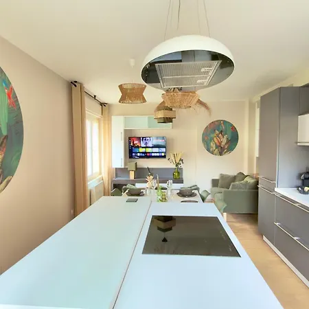 Abyssea - Evasion Tropicale - Netflix - Centre דירה